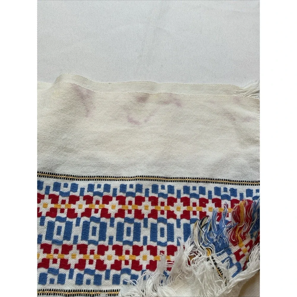 Tablecloth Embroidered And Woven Vintage Shabby Chic Cottage Core 44 X 50